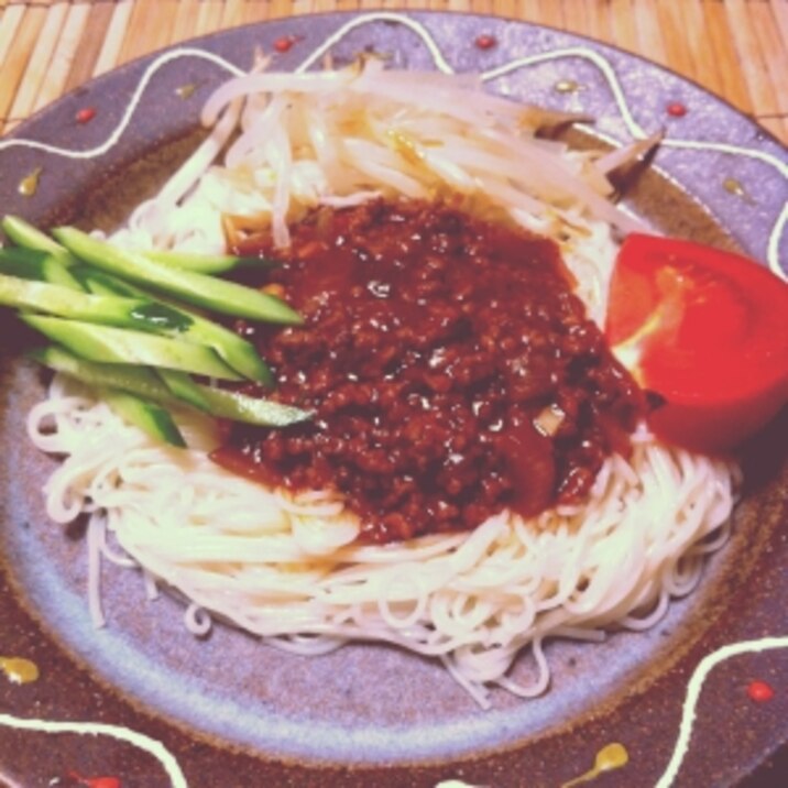 簡単！そうめんでピリ辛ジャージャー麺♡♥